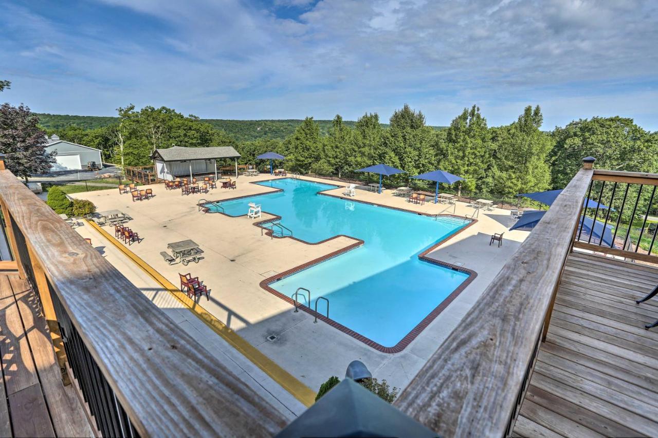 Modern With On-site Skiing! East Stroudsburg