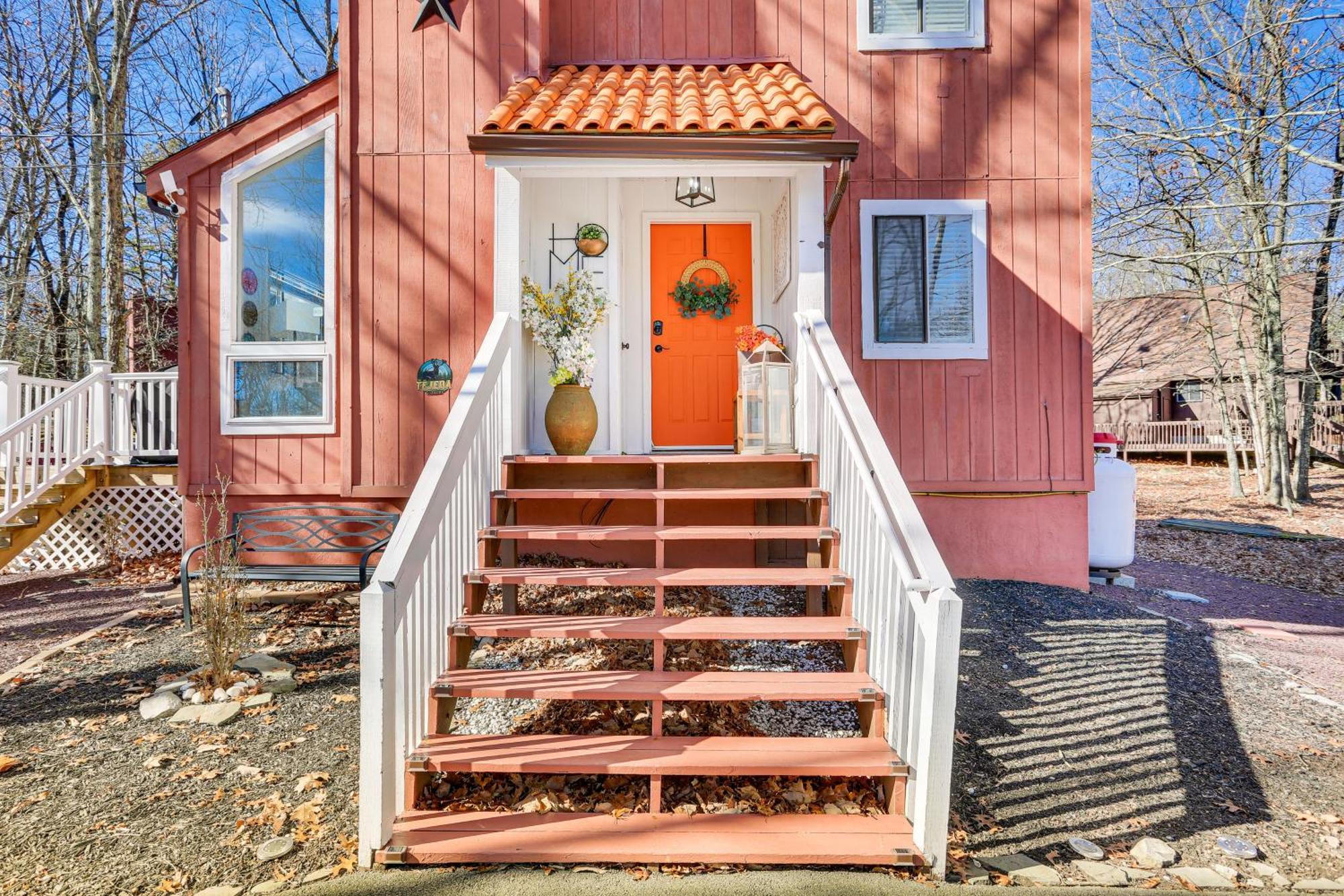 Modern With On-site Skiing! East Stroudsburg